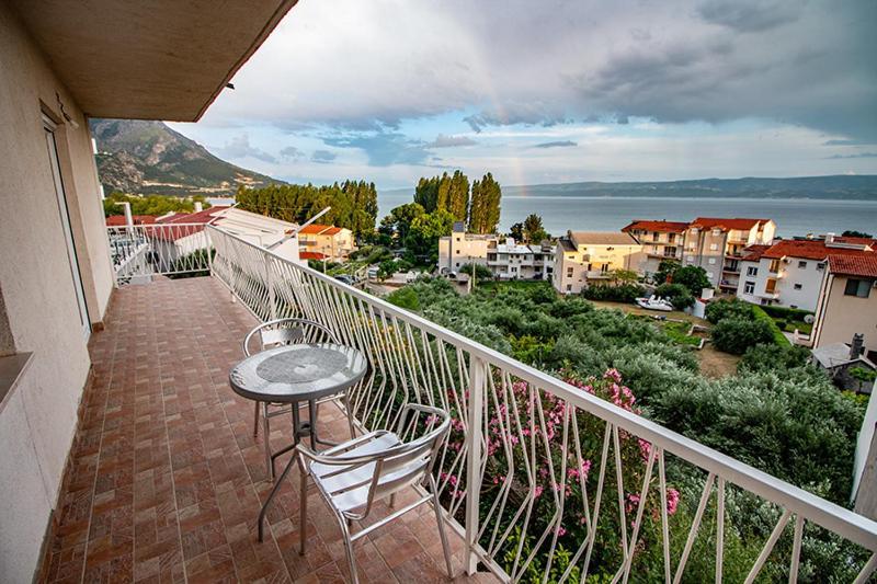 Apartment Zvjezdana Omiš Exteriör bild