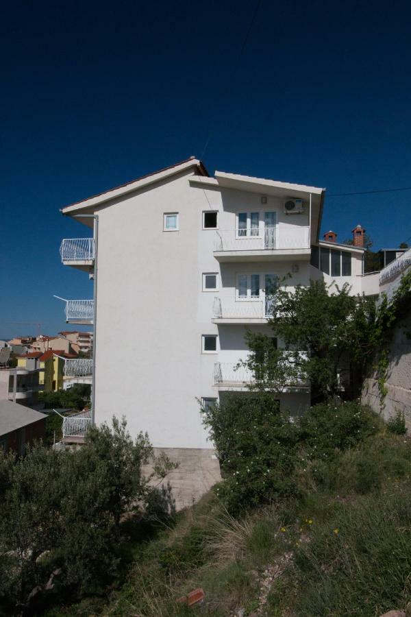 Apartment Zvjezdana Omiš Exteriör bild